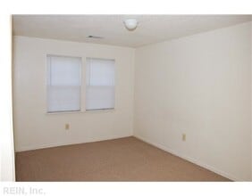 2043 Maywood St in Chesapeake, VA - Building Photo - Building Photo