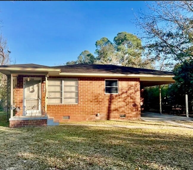 230 N Kennedy St in Metter, GA - Building Photo - Building Photo