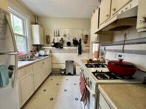 139 Antrim St, Unit 3 in Cambridge, MA - Building Photo - Building Photo