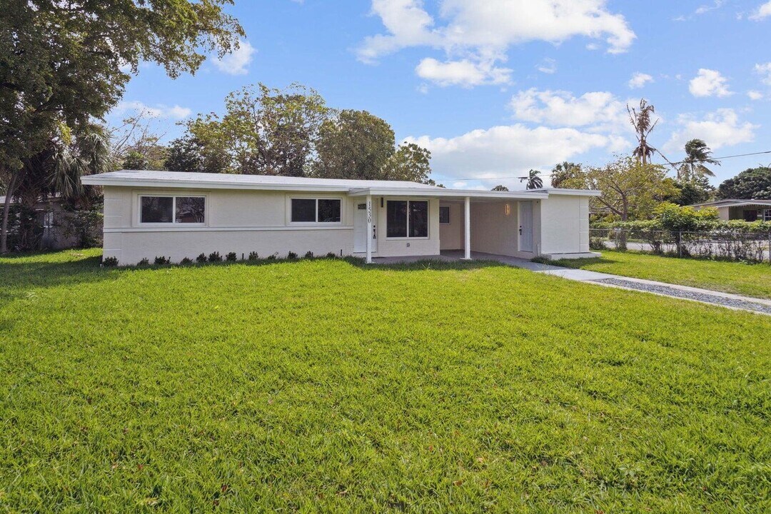1530 NW 18th Ct in Fort Lauderdale, FL - Building Photo