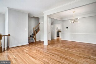 43805 Sunset Terrace in Ashburn, VA - Building Photo