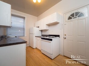 1321 Oak Ave in Evanston, IL - Building Photo - Building Photo