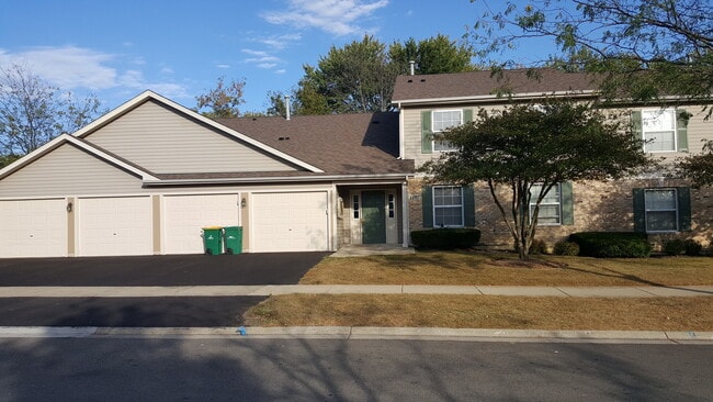 property at 1197 N Red Oak Cir