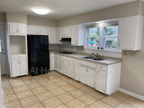 1468 E Seminole St in Springfield, MO - Building Photo - Building Photo