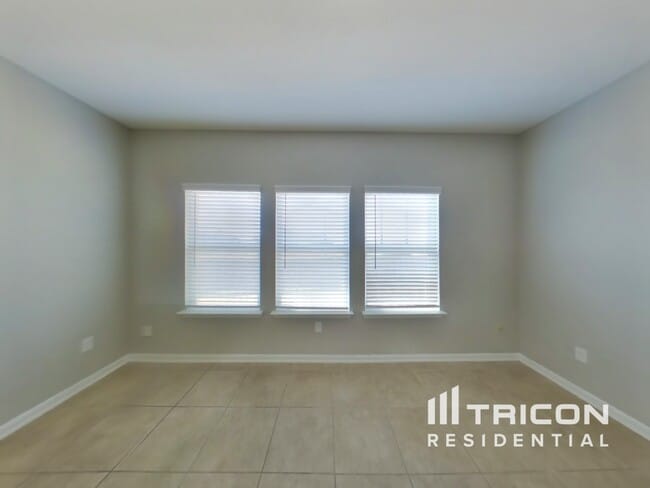 8906 Holland Pk in Converse, TX - Building Photo - Building Photo