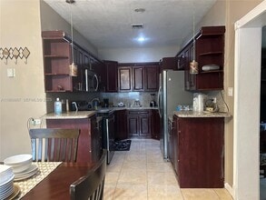 300 NW 179th Terrace in Miami, FL - Building Photo - Building Photo