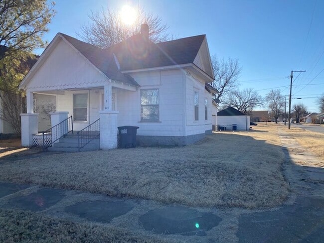 1123 W Maple Ave in Enid, OK - Building Photo - Building Photo