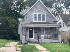 625 Freeman Ave in Kansas City, KS - Building Photo