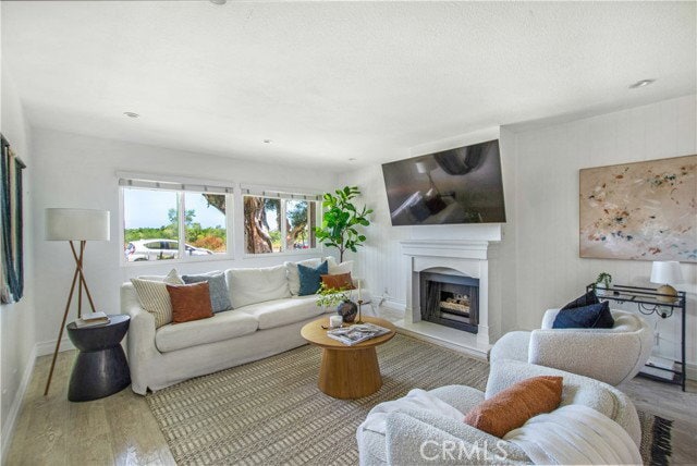 property at 19 Seabird Ct