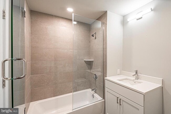 1300 S 19th St in Philadelphia, PA - Building Photo - Building Photo