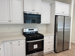 4197 E Carmel Privado in Ontario, CA - Building Photo - Building Photo
