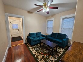 15 New Hampshire Ave in Somerville, MA - Building Photo