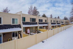 314 84 Av SE in Calgary, AB - Building Photo