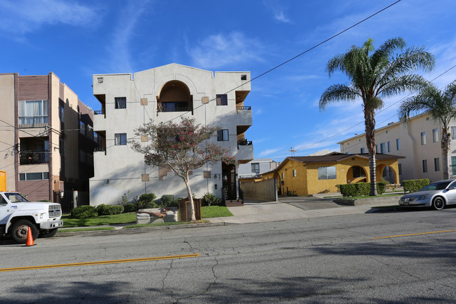 601 E Lomita Ave in Glendale, CA - Building Photo - Building Photo