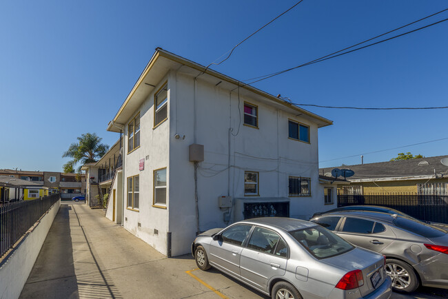 6416 S Victoria Ave, Unit 5 in Los Angeles, CA - Foto de edificio - Building Photo