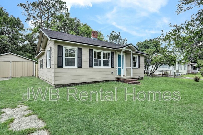 property at 3504 Hyacinth St