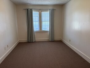 122 E Main St in Lebanon, VA - Building Photo - Building Photo