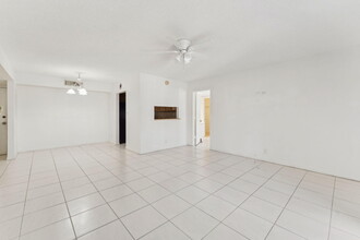 706 SW 2nd Ave in Deerfield Beach, FL - Building Photo - Building Photo