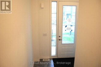 22 Sassafras Rd in Springwater, ON - Building Photo - Building Photo