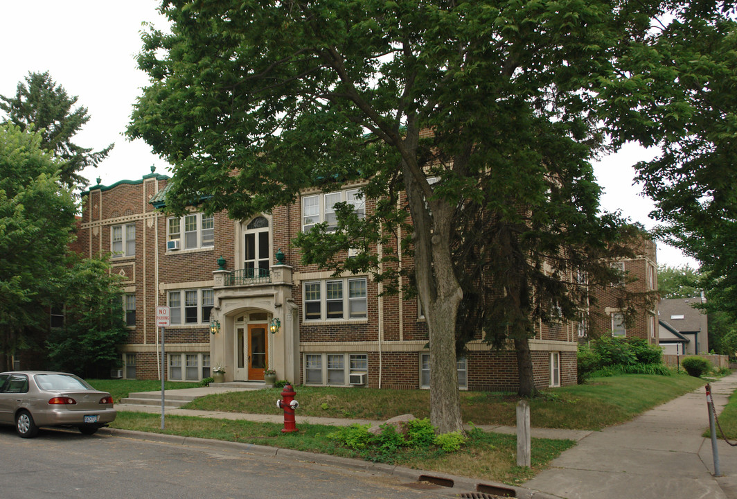 3400 Harriet Ave S in Minneapolis, MN - Foto de edificio