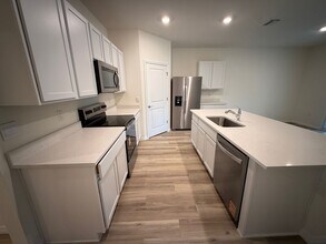 5322 SW 52nd Ct in Gainesville, FL - Building Photo - Building Photo