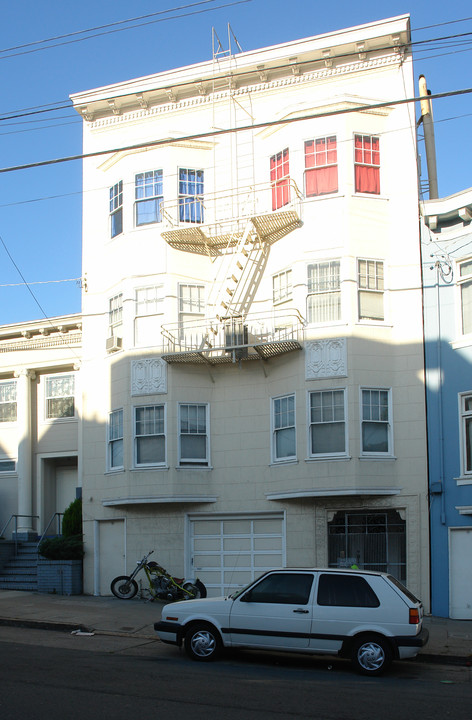 645 8th Ave in San Francisco, CA - Building Photo