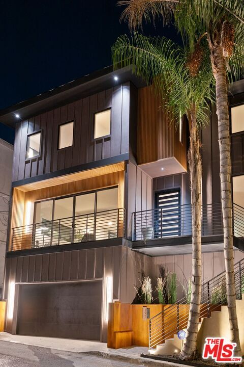 3601 Dixie Canyon Pl in Los Angeles, CA - Building Photo - Building Photo