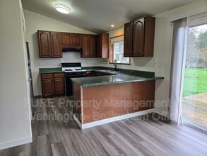 2736 Xenia St in Bellingham, WA - Building Photo - Building Photo