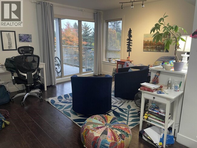 2228 Welcher Ave in Port Coquitlam, BC - Building Photo - Building Photo