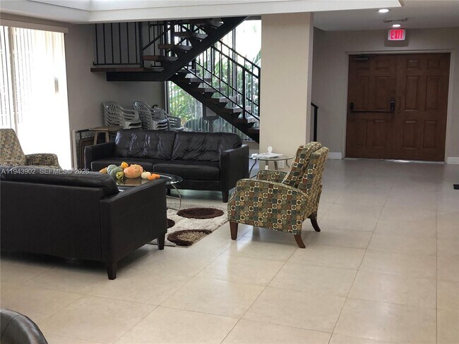 8589 SW 115th Pl in Miami, FL - Building Photo - Building Photo