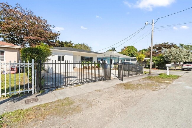 1871 NW 63rd St in Miami, FL - Building Photo - Building Photo