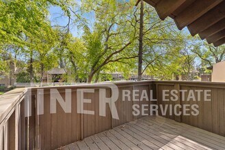 730 Woodside Ln E in Sacramento, CA - Building Photo - Building Photo