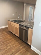 79 Spruce St, Unit 2 in Burlington, VT - Building Photo - Building Photo