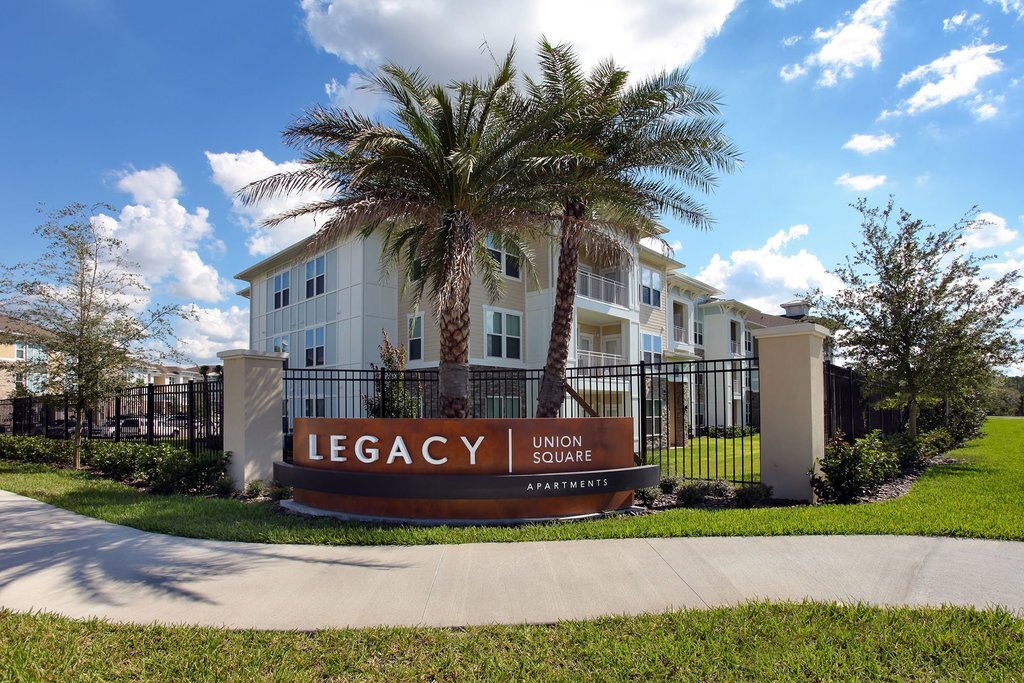 Legacy Union Square Apartments in Davenport, FL - Foto de edificio