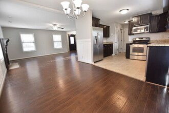 1056 Ishee Dr in Clarksville, TN - Building Photo - Building Photo