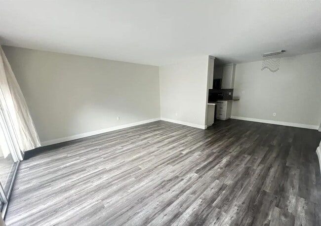 property at 6455 La Jolla Blvd