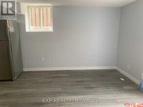 2054 Kingsridge Dr in Oakville, ON - Building Photo - Building Photo