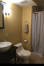 5888 Oak Knolls Rd, Unit A in Simi Valley, CA - Building Photo - Building Photo