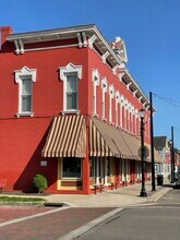 132 N Canal St in Canal Fulton, OH - Building Photo - Building Photo