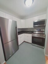 637 Cove Rd, Unit C in Stamford, CT - Building Photo