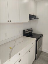 2319 Johnson St in Hollywood, FL - Foto de edificio - Building Photo