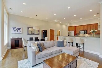 1249 W Melrose St in Chicago, IL - Building Photo - Building Photo