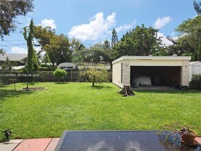 1820 Coolidge St in Hollywood, FL - Foto de edificio - Building Photo