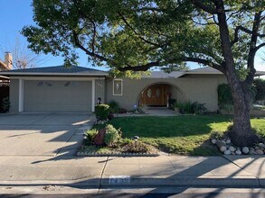 1431 Vancouver Way in Livermore, CA - Building Photo - Building Photo