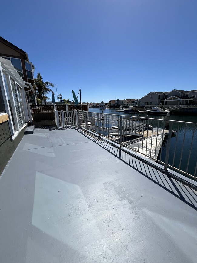 2101 Jamestown Way in Oxnard, CA - Building Photo - Building Photo