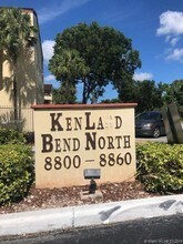 8830 SW 123rd Ct-Unit -I205 in Miami, FL - Foto de edificio - Building Photo