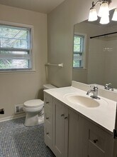 301 Walker Ave N in Wayzata, MN - Building Photo - Building Photo