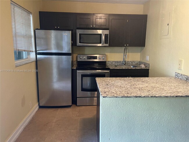 1429 SW 9th St in Fort Lauderdale, FL - Building Photo - Building Photo