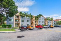 106 Villa Cir in Boynton Beach, FL - Foto de edificio - Building Photo