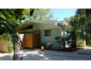 Anna Maria Island Water Front 4 Units in Anna Maria, FL - Building Photo - Building Photo